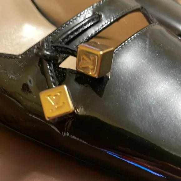 Louis Vuitton Black Patent Leather Heels - Picture 3 of 7